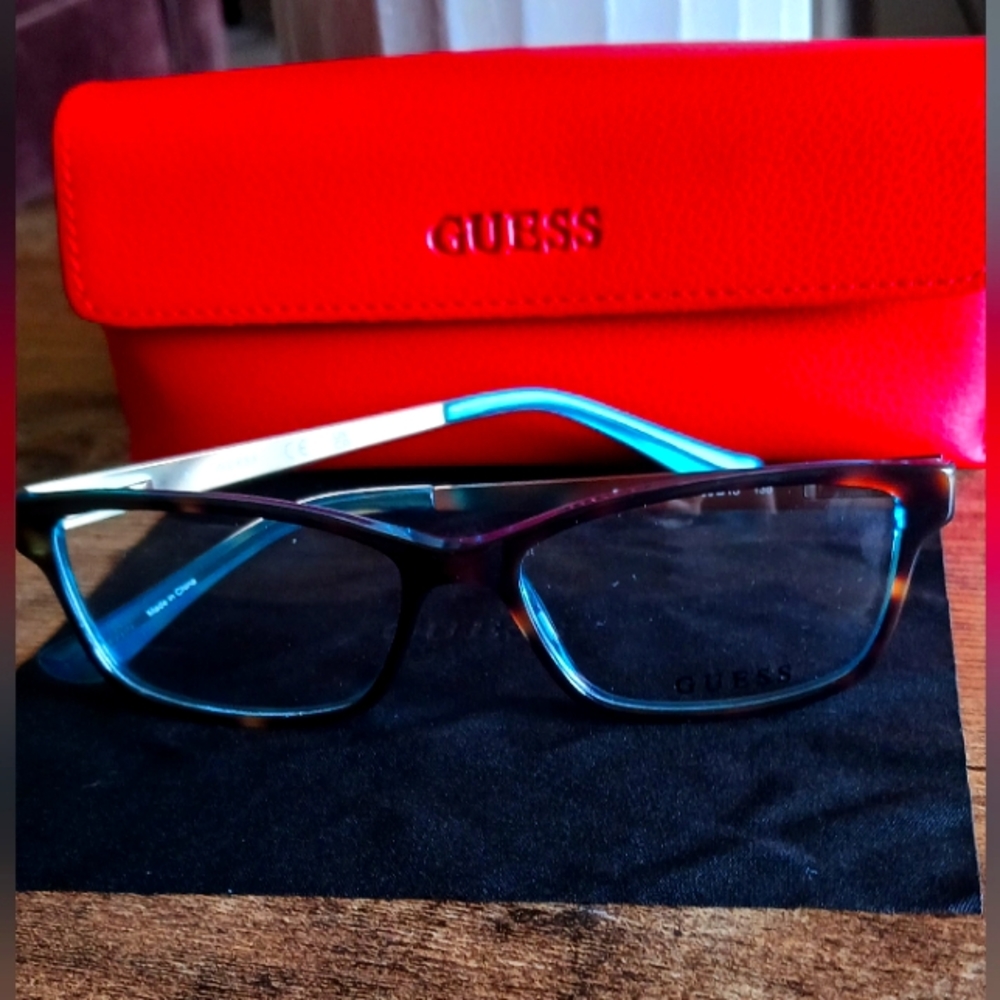 New Guess Frame